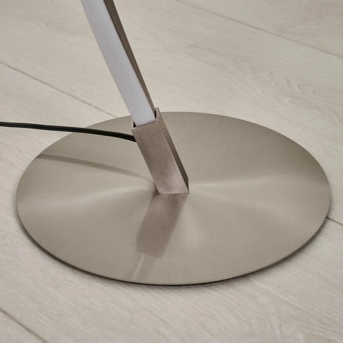 Hofstein Wellington Stehleuchte LED Edelstahl, 2-flammig 6 Hofstein Wellington Stehleuchte LED Edelstahl, 2-flammig – Bild 6